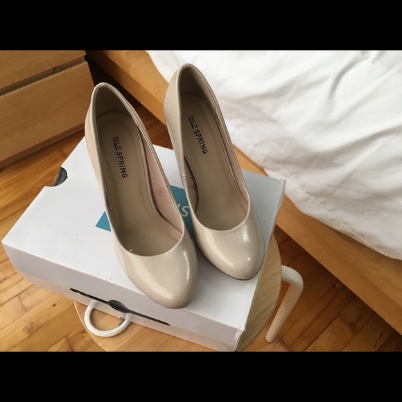 Call it spring heel pumps - Picture 5 of 5